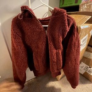 Lululemon puff jacket in burgundy